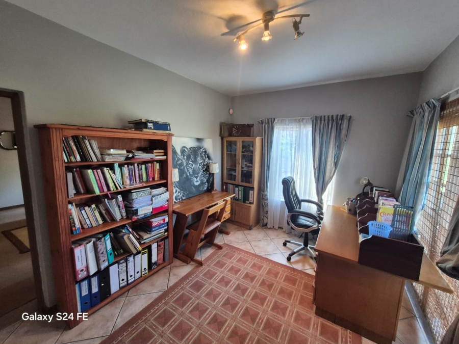 5 Bedroom Property for Sale in Cashan North West